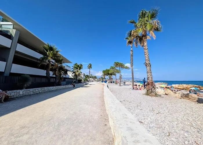 Front De - Acces Direct - Parking *