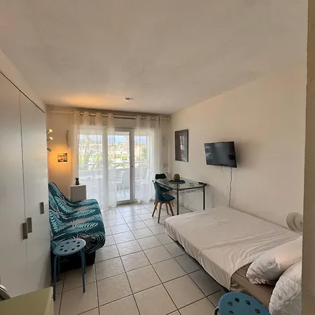 Front De - Acces Direct - Parking * Villeneuve-Loubet