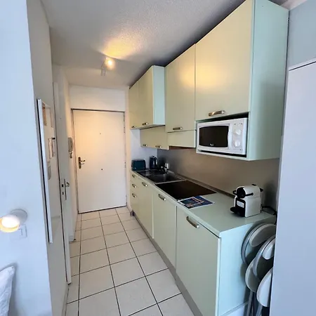 Front De - Acces Direct - Parking Apartment